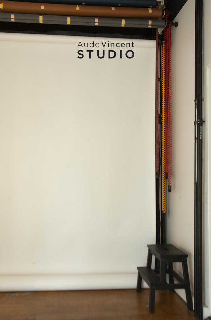 Studio_escabeau-double-marche-et-fond-blanc