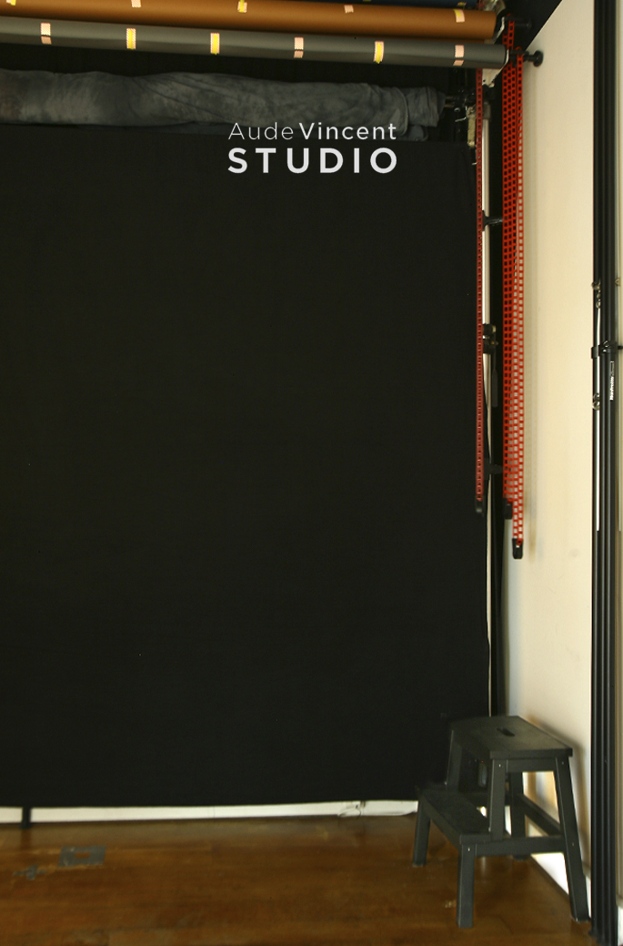 Studio_fond-noir-feutre